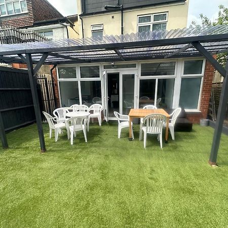 5 Bedroom House Se6 런던 외부 사진