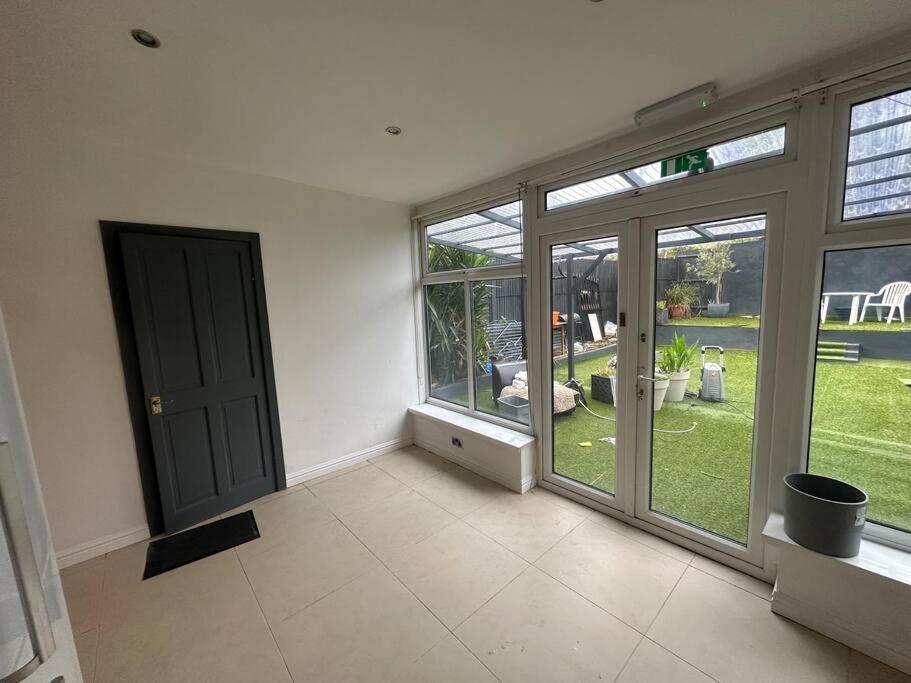 5 Bedroom House Se6 런던 외부 사진