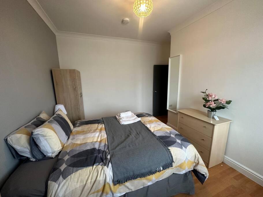 5 Bedroom House Se6 런던 외부 사진
