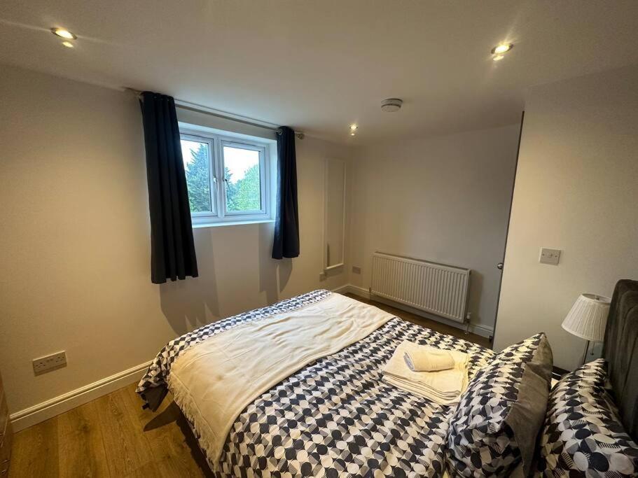 5 Bedroom House Se6 런던 외부 사진