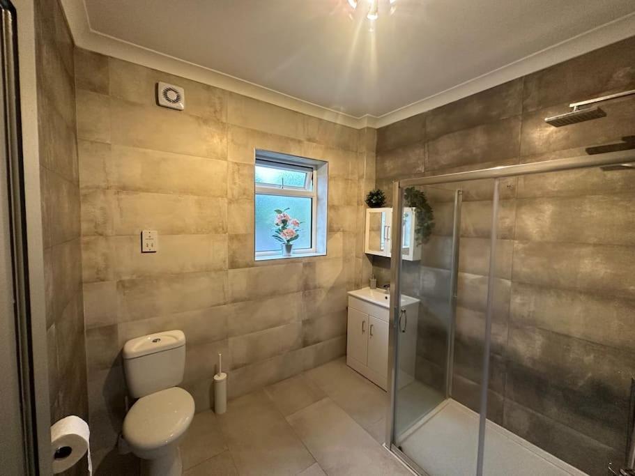 5 Bedroom House Se6 런던 외부 사진