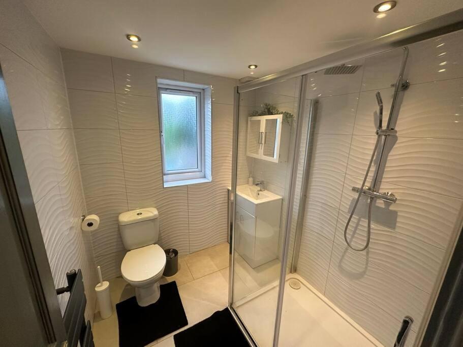 5 Bedroom House Se6 런던 외부 사진